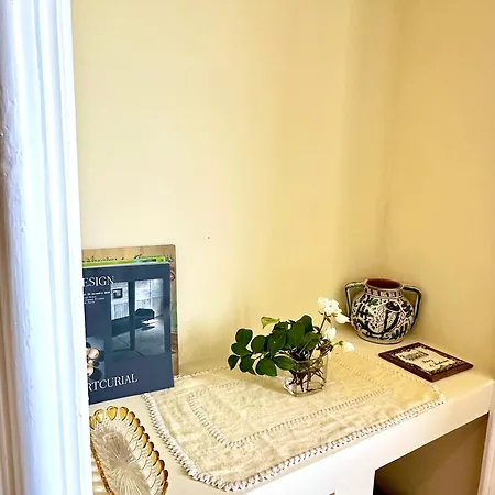 Adelaide Lakeview 3*