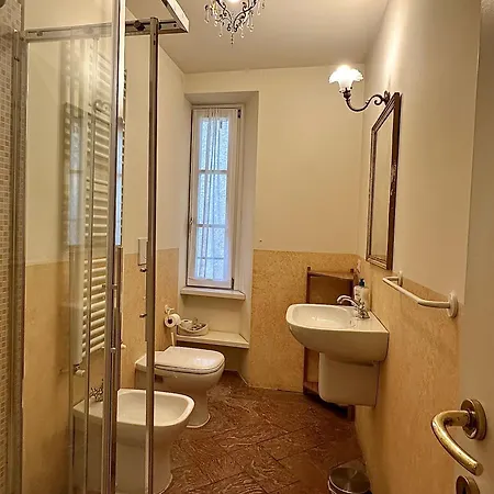 Adelaide Lakeview 3* Como